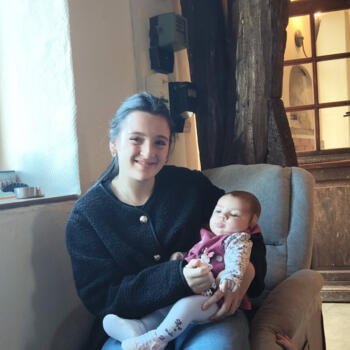 Baby-sitter Beaugency: Inaya