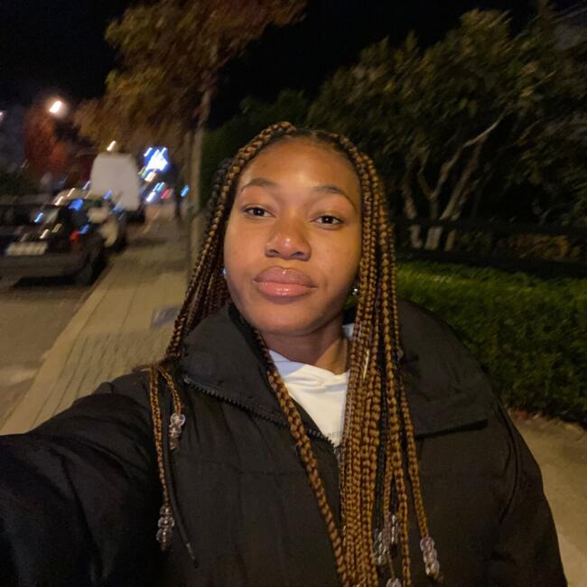 Babysitter in Castelo Branco: Fernanda Tchipuaca