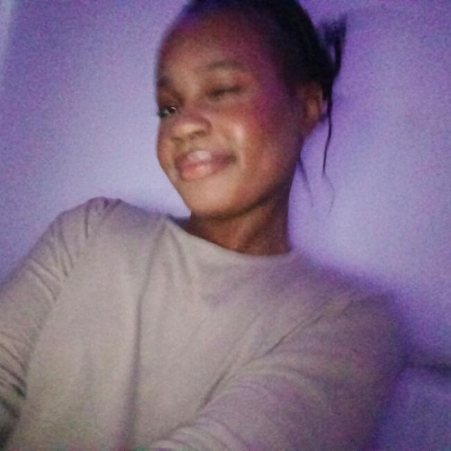 Babysitter em Amiens: Roberta