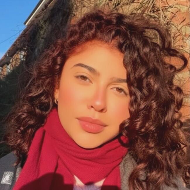 Babysitter in York: Saatia