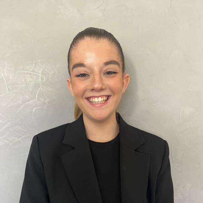 Babysitter in Saint-Maur-des-Fossés: Aurelie