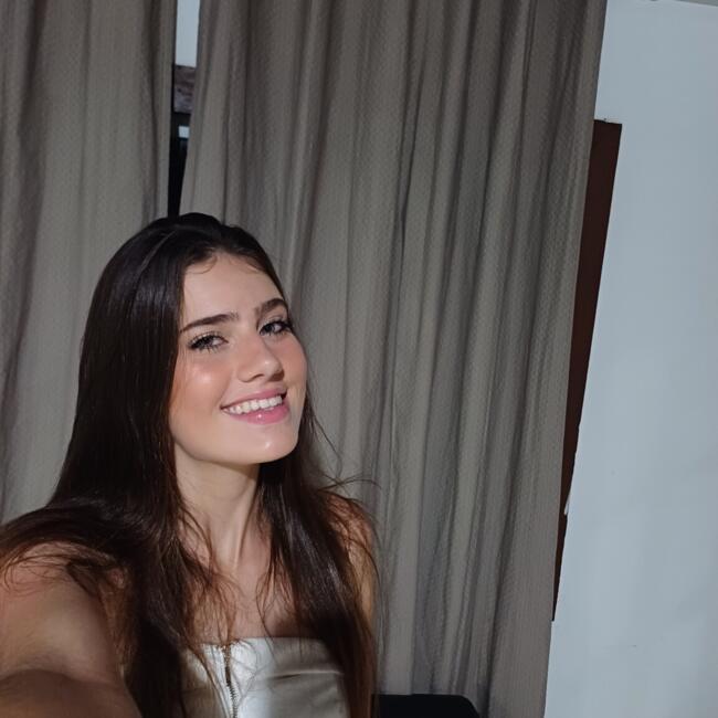 Babysitter in Garça: Gabriella