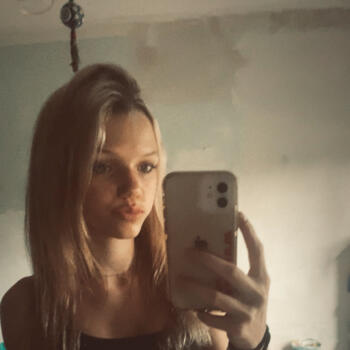 Babysitter in Olen: Emelie