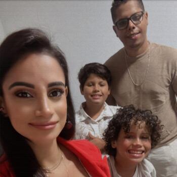 Emprego de babá em Rio das Ostras: emprego de babá Roberto