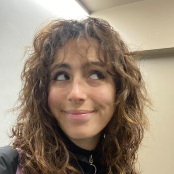 Babysitter in Bristol: Anna