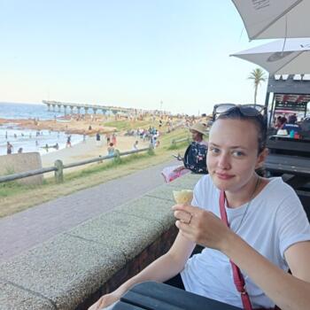 Babysitter in Port Elizabeth: Lourica