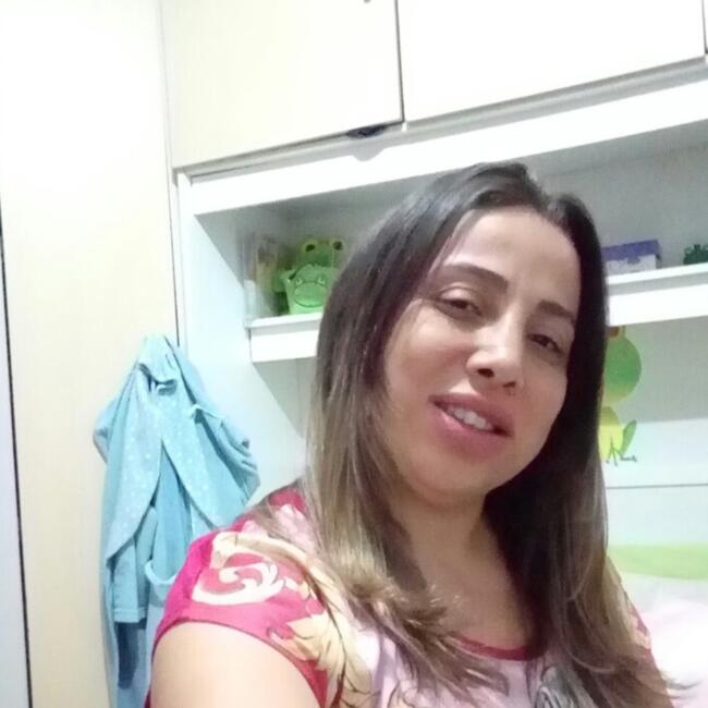 Babysitter in São Paulo: Simone