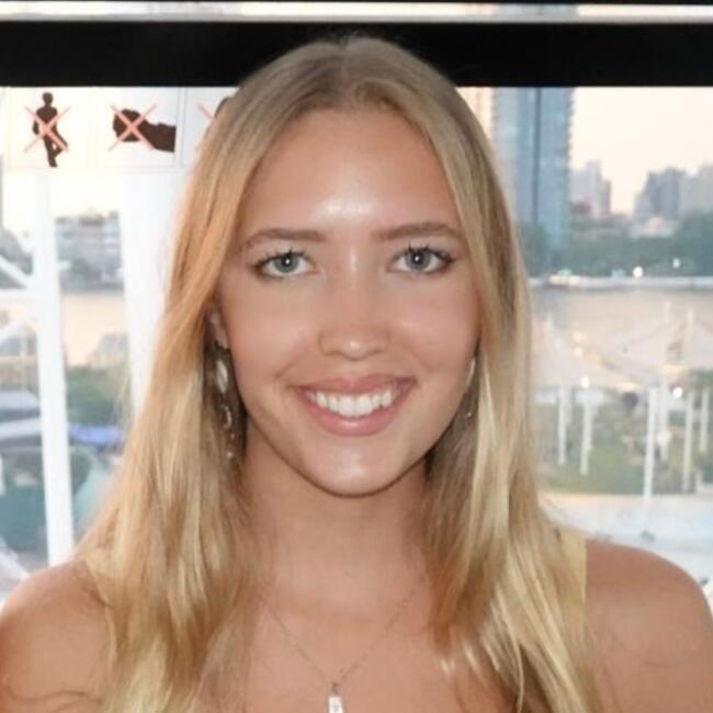 Babysitter in Melbourne: Elise