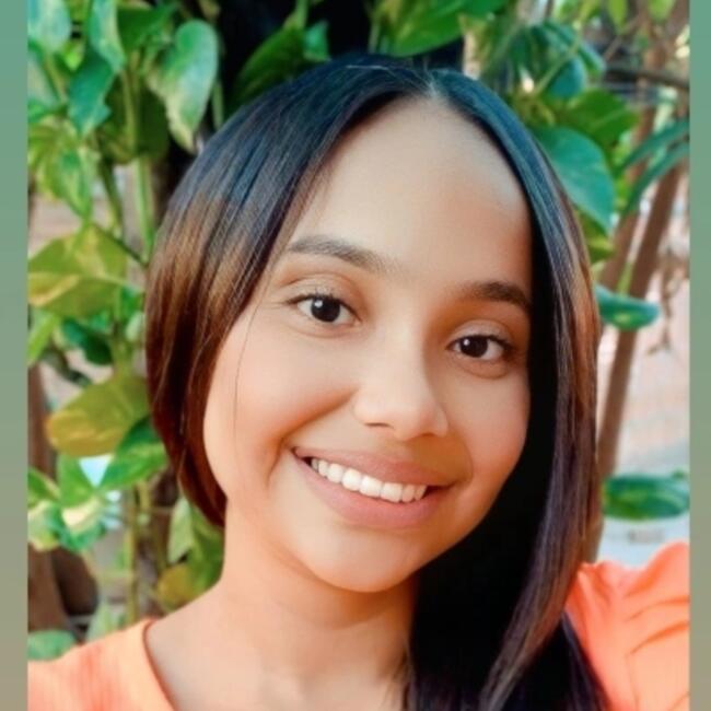 Babysitter in Luis Eduardo Magalhães: Vanessa