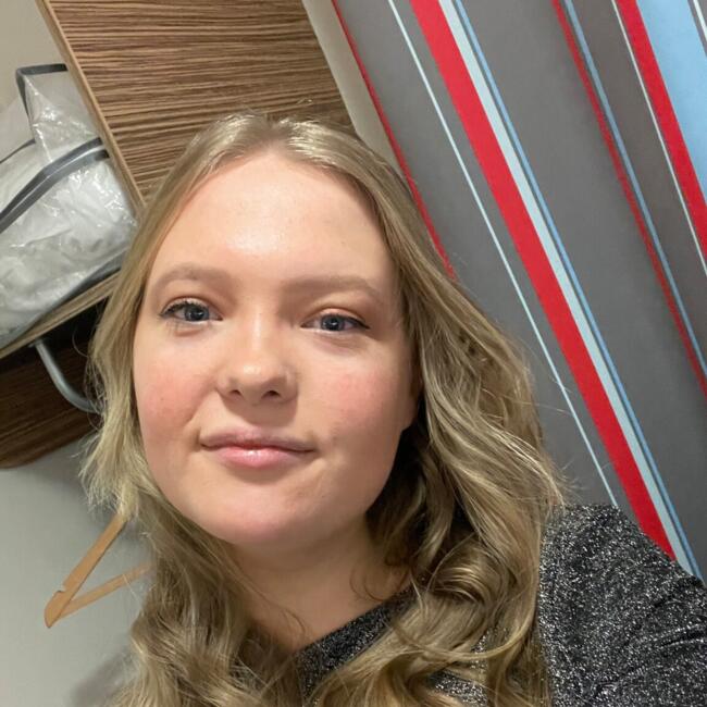 Babysitter in Birkenhead: Megan