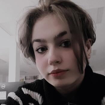 Babysitter em Almada: Alexandra