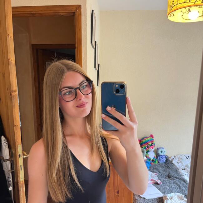 Babysitter in Le Petit-Bornand-les-Glières: Zoe