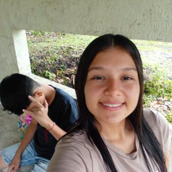 Babysitter in Potrerillos Abajo: Alexandra