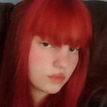 Babysitter in Bradford: Veronika