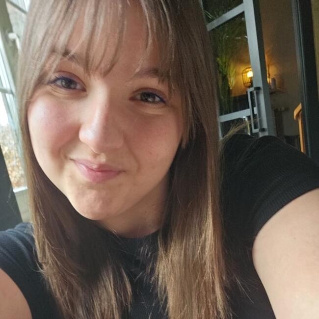 Babysitter in Genk: Lily