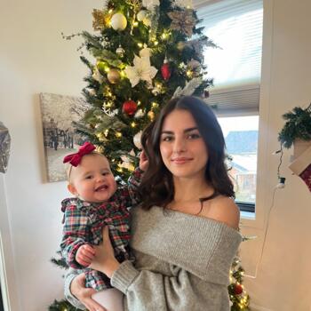 Baby-sitter in Collingwood: Cailee