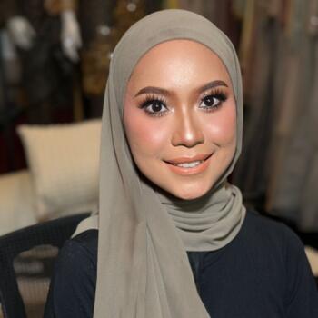 Babysitter Singapore: Syahirah