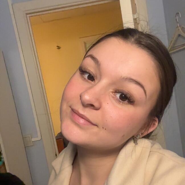 Babysitter in Boussu: Izis