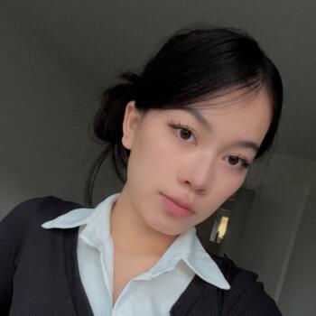 Babysitting job in Stevenage: babysitting job Chau