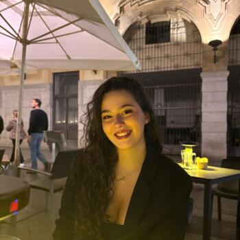 Nanny in Seville: Lola