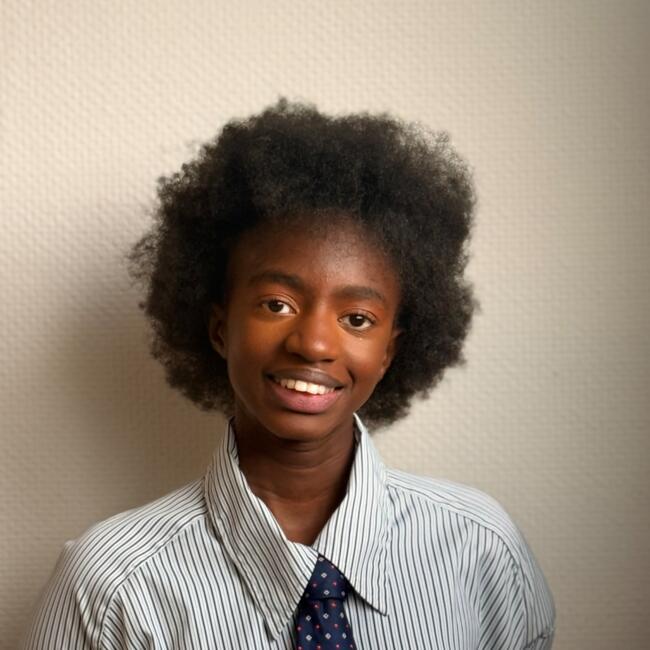 Babysitter in Mont-Saint-Martin: Astou