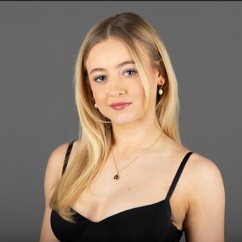 Babysitter in Christchurch: Ophelia