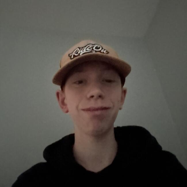 Baby-sitter in Dartmouth: Cole