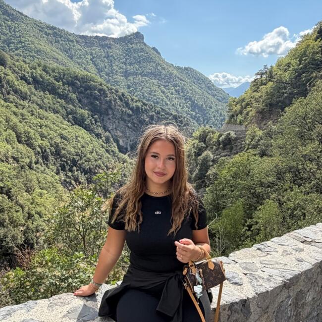 Babysitter in Nice: Lisa
