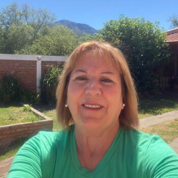 Babysitter in Capilla del Monte: Alicia