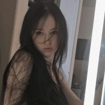 Babysitter in Horizon City: Bella