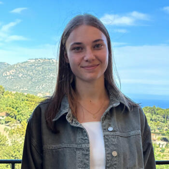 Babysitter in Besançon: Lucie