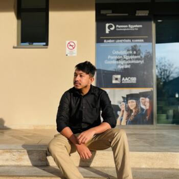 Bébiszitter Budapest területén: Faisal