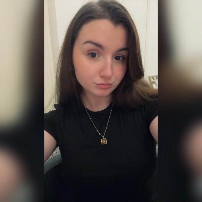 Babysitter in Dour: Elysabeth