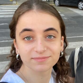 Babysitter a Milano: Nina