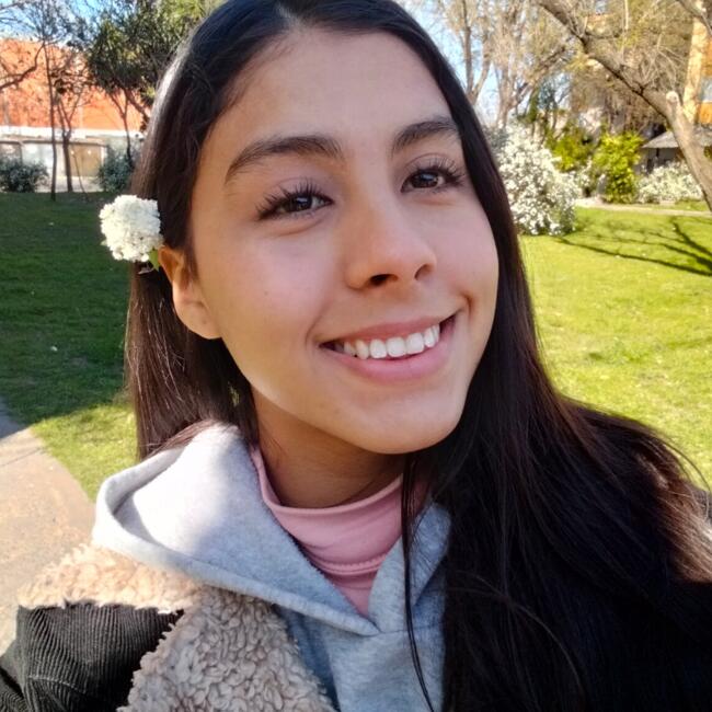 Babysitter in Rosario: Milagros Ayelen