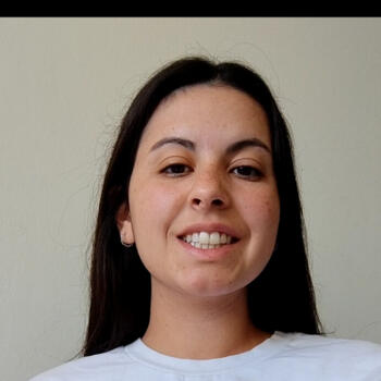 Niñera en Necochea: Agostina