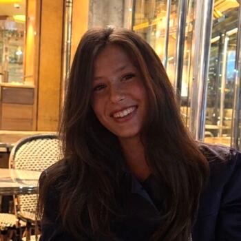 Babysitter in Paris: Josephine