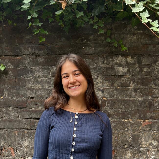 Babysitter in London: Olivia