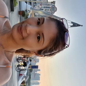 Babysitter in Singapore: Joanna