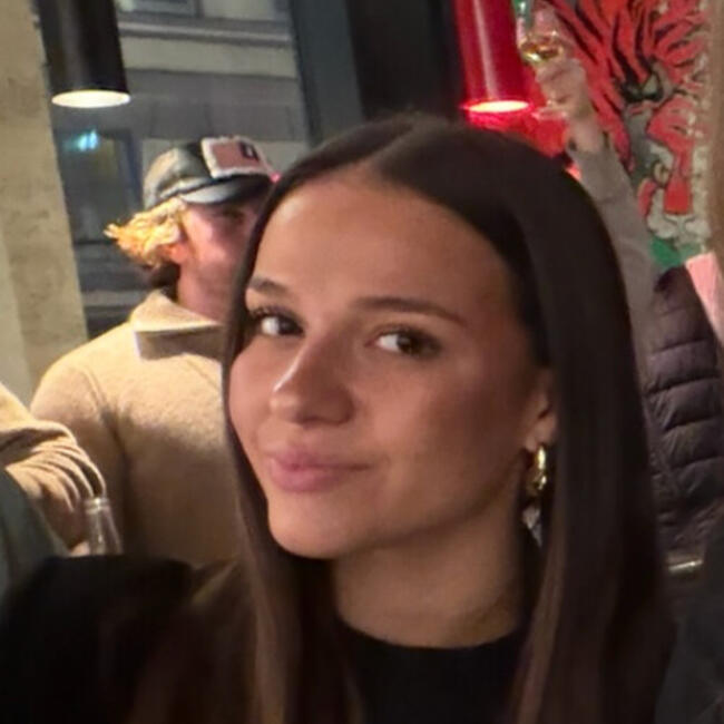 Babysitter in Puteaux: Paula