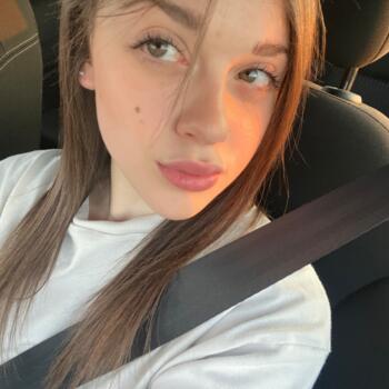 Babysitter a San Fiorano: Laura