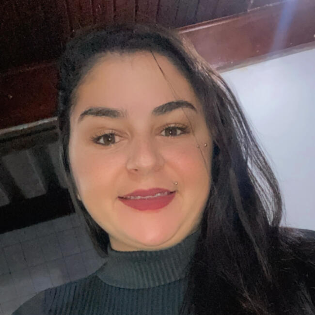 Babá em Praia Grande: Claudia