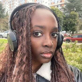 Babysitter in Angers: Serena