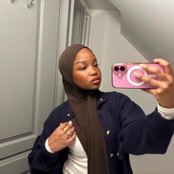 Babysitter Le Mans: Anya