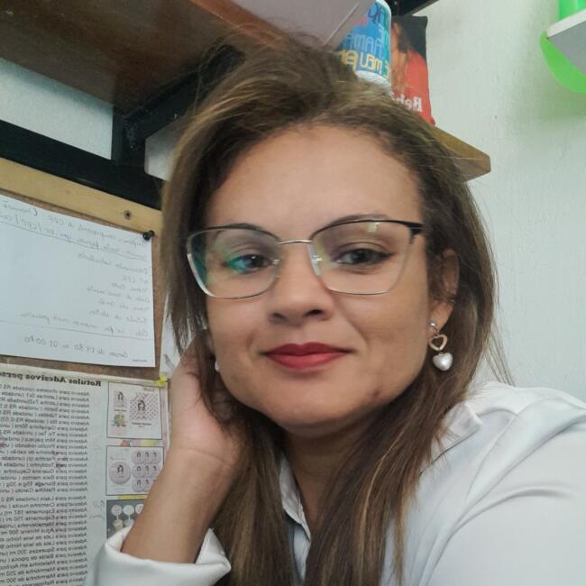 Babysitter in Resende: VANESSA