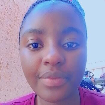 Nanny job in Nairobi: babysitting job Naomi