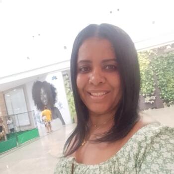 Babá Feira de Santana: SILVIA