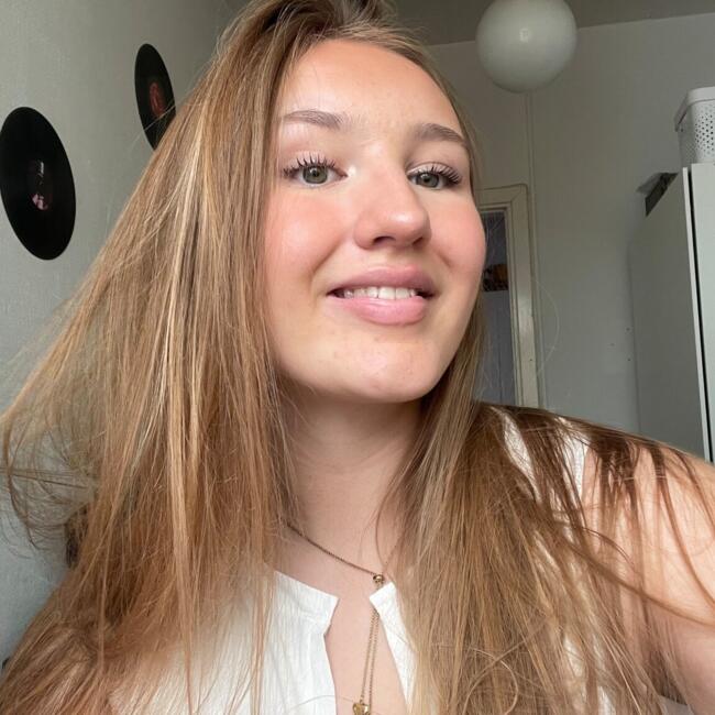 Babysitter in Brøndby Strand: Therese