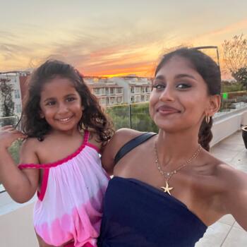 Babysitter in London: Anaya