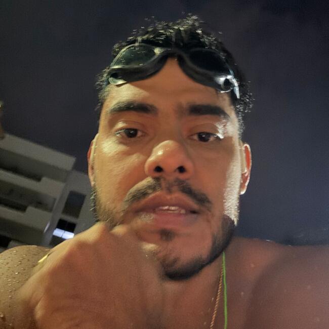 Babysitting job in Santiago de Cali: Jhon